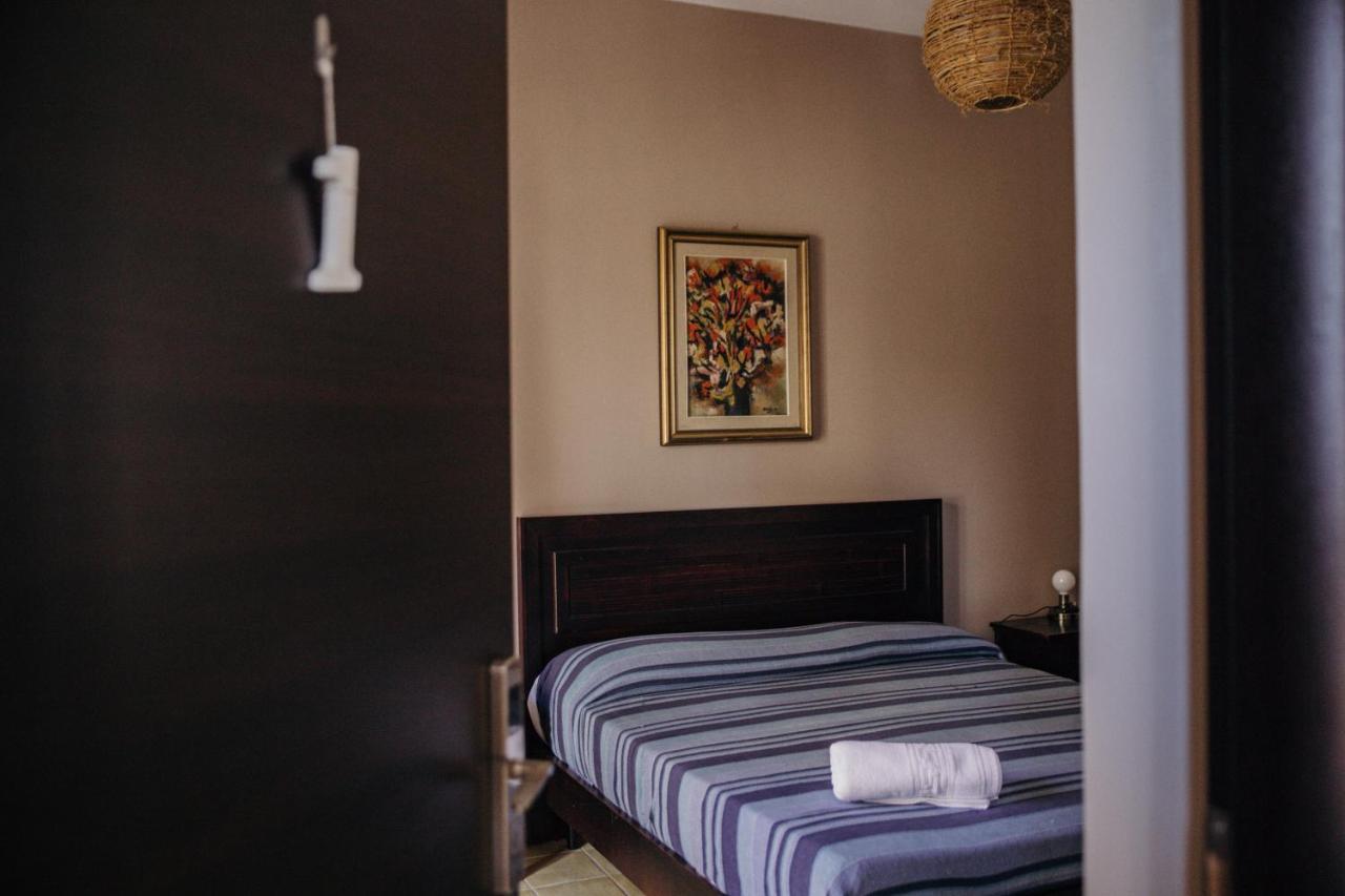 Le Antiche Colonne Bed & Breakfast Cinquefrondi Dış mekan fotoğraf
