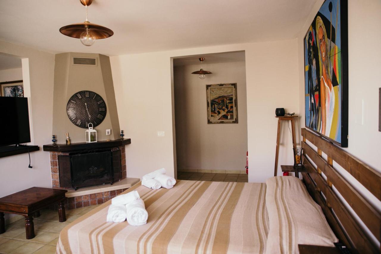 Le Antiche Colonne Bed & Breakfast Cinquefrondi Dış mekan fotoğraf