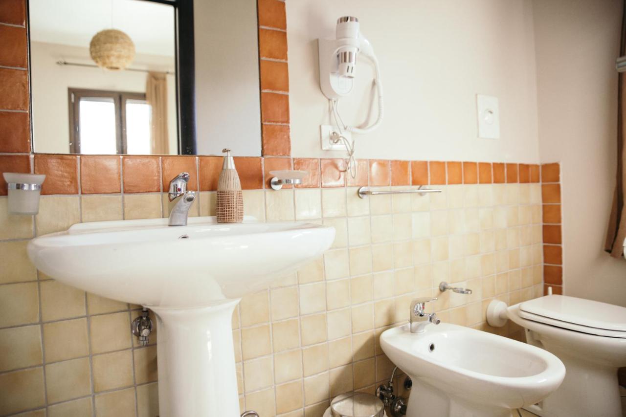 Le Antiche Colonne Bed & Breakfast Cinquefrondi Dış mekan fotoğraf
